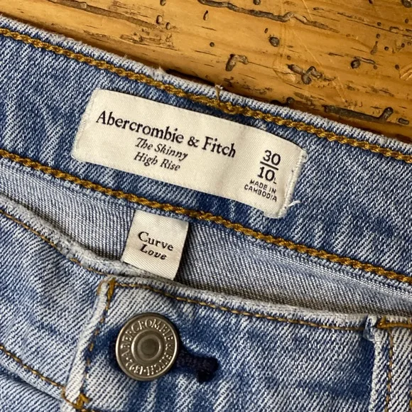 Abercrombie & Fitch Curve Love High Rise The Skinny Distressed Jeans Size 30/10L - Picture 5 of 13